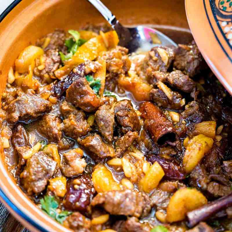 MEAT TAGINE WITH DATES